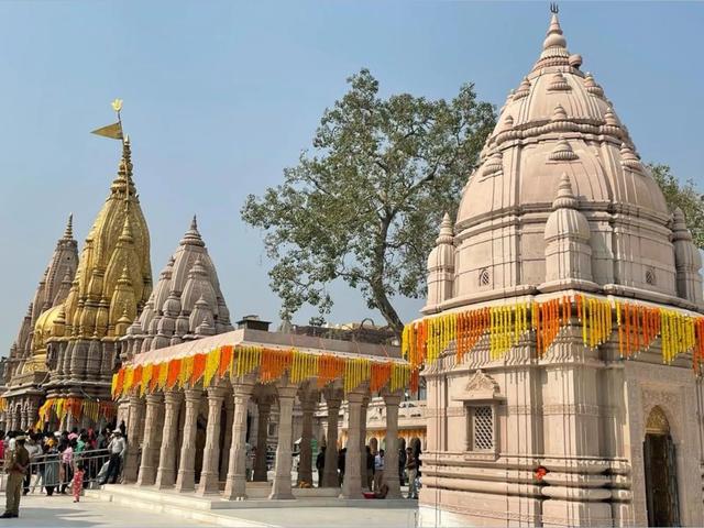 Kashi Vishwanath Temple in Banaras