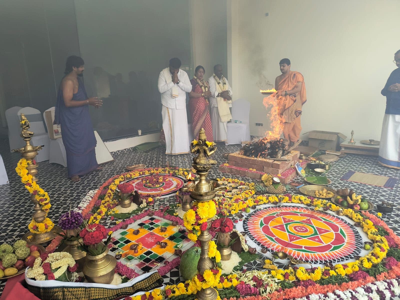 Cover Image for Pandit for Griha Pravesh Puja in Bangalore: Cost, Vidhi & Benefits